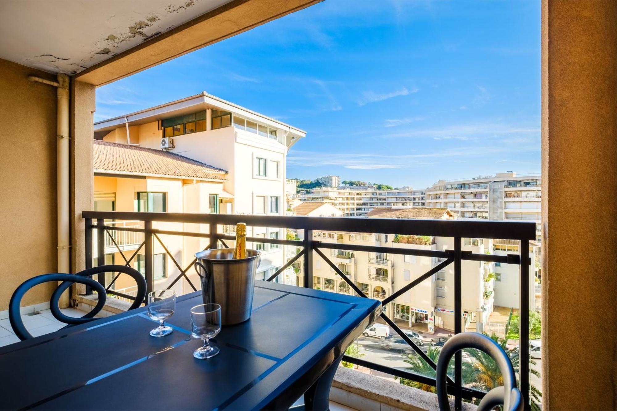 Residhotel Villa Maupassant Κάννες Εξωτερικό φωτογραφία