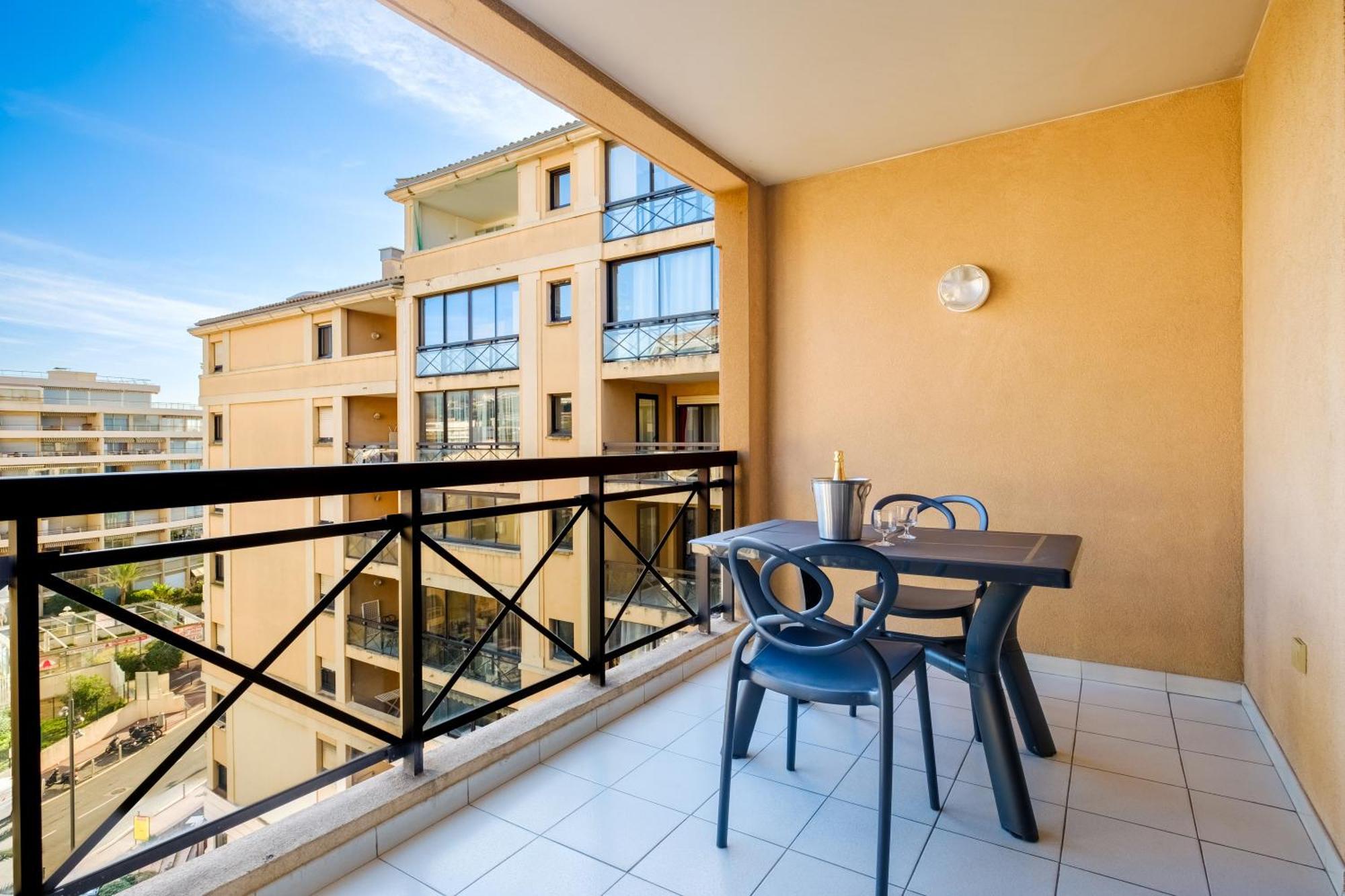 Residhotel Villa Maupassant Κάννες Εξωτερικό φωτογραφία