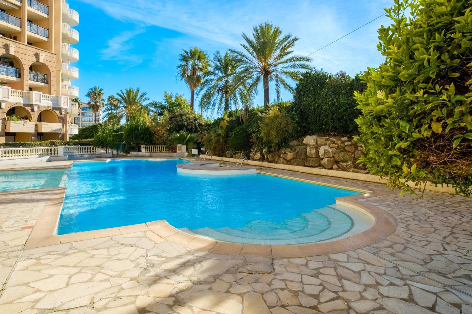 Residhotel Villa Maupassant Κάννες Εξωτερικό φωτογραφία